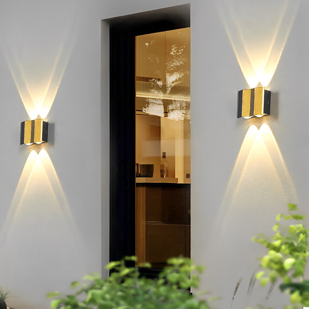 Aplique de Parede LED Exterior Preto & Dourado